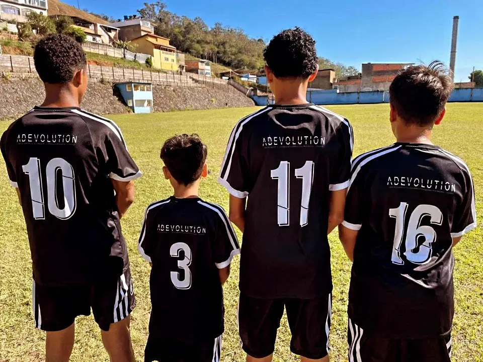 Sessão de treino saindo para o gramado